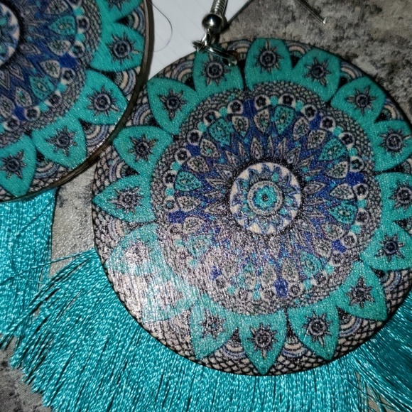 💥2xHP💥Wood Tassel Earrings - Picture 4 of 7